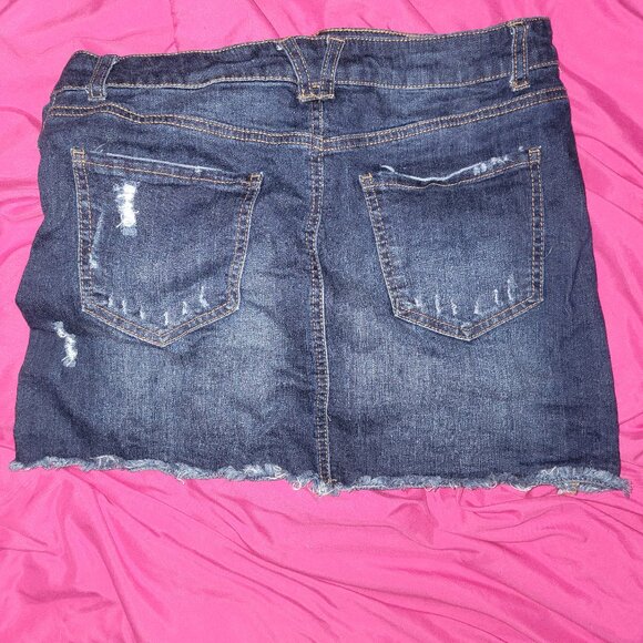 Mini skirt BUNDLE=SAVE - Picture 2 of 3